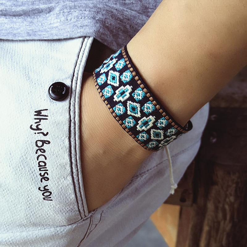 Ethnic Fashion Brands - Braccialetti tessuti a mano moda stile