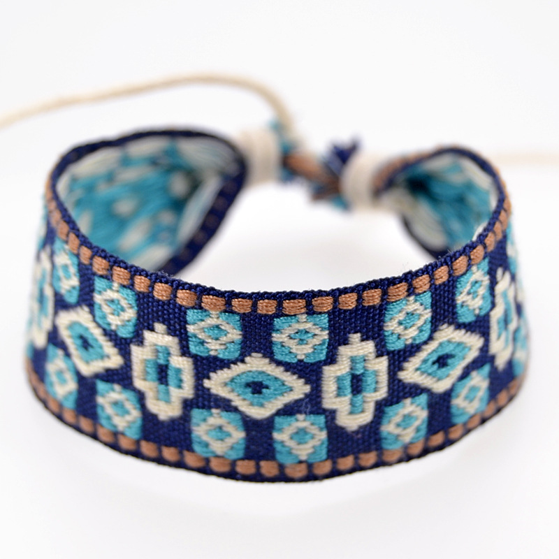 Braccialetti tessuti a mano mo - Ethnic Fashion Brands recensione e prezzo