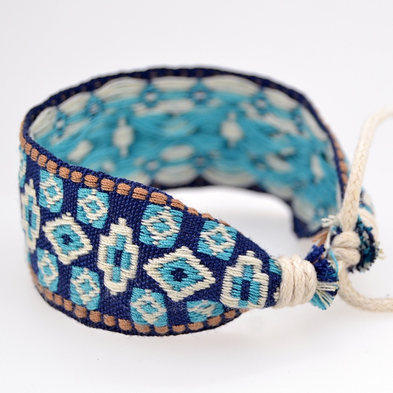 Braccialetti tessuti a mano mo - Ethnic Fashion Brands recensione e prezzo